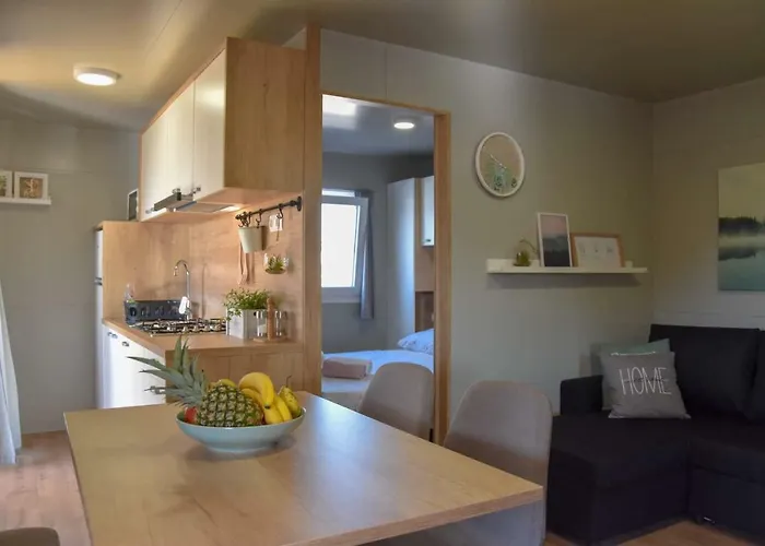 Mobile Laura * Тисно