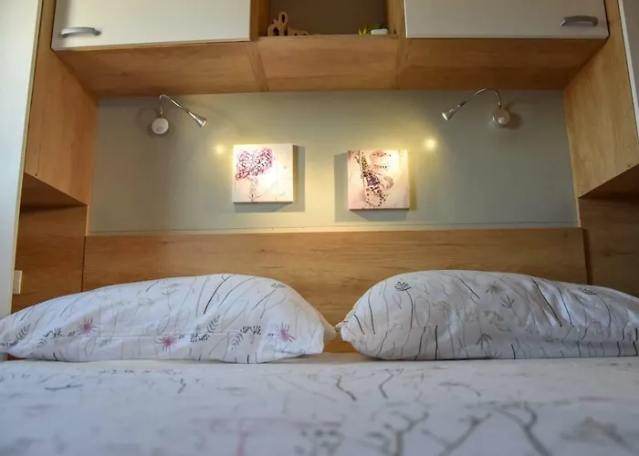 Mobile Laura * Тисно