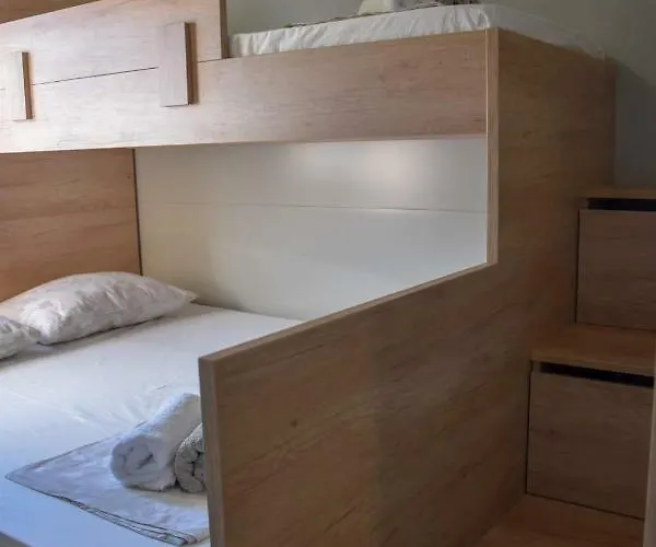 Mobile Laura Апартаменты