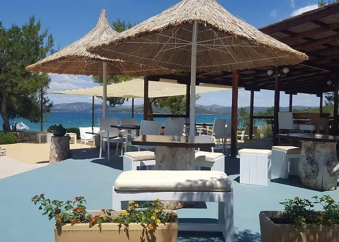 Апартаменты Mobile Laura Тисно